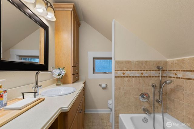 711 N Adams Street, Tacoma, WA 98406