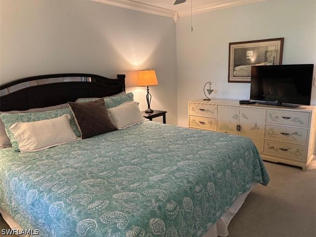 1051 Forest Lakes DR 21B, Naples, FL 34105