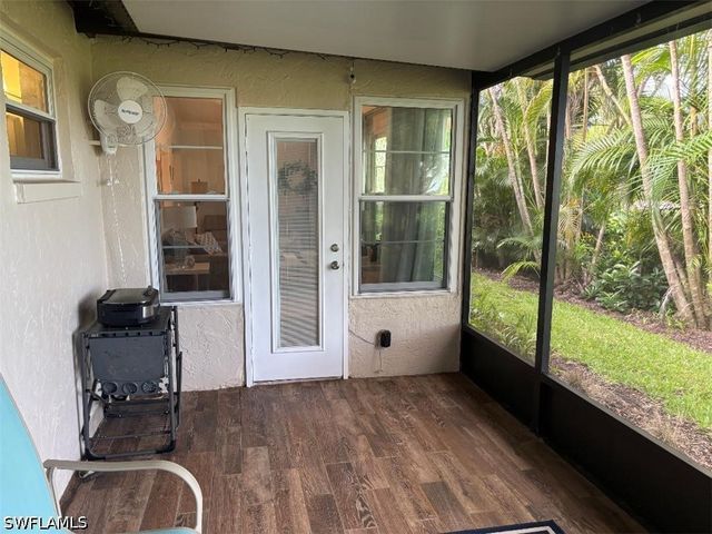 1051 Forest Lakes DR 21B, Naples, FL 34105