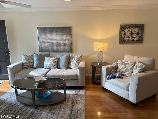 1051 Forest Lakes DR 21B, Naples, FL 34105