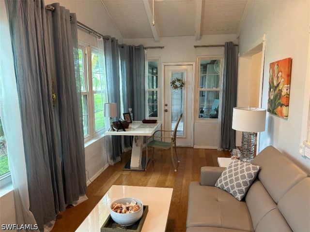 1051 Forest Lakes DR 21B, Naples, FL 34105