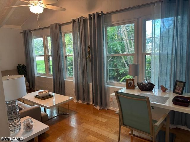 1051 Forest Lakes DR 21B, Naples, FL 34105