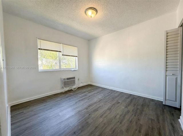 1117 NW 3rd Ave 11, Miami, FL 33136