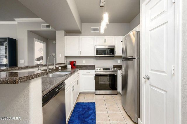 19777 N 76th Street Apt 3229, Scottsdale, AZ 85255
