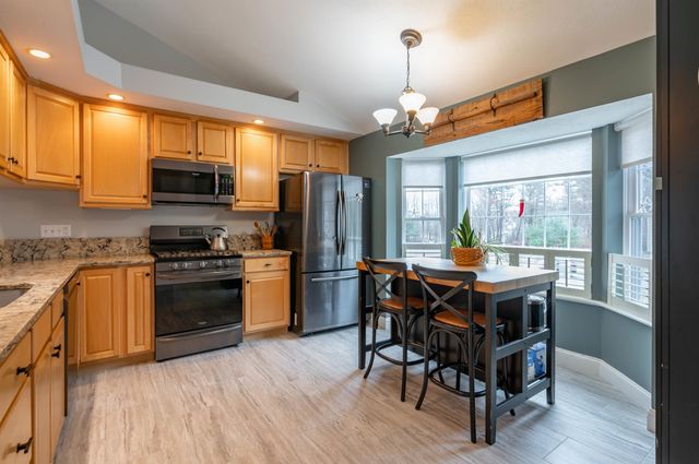 11 Blueberry Lane, East Kingston, NH 03827