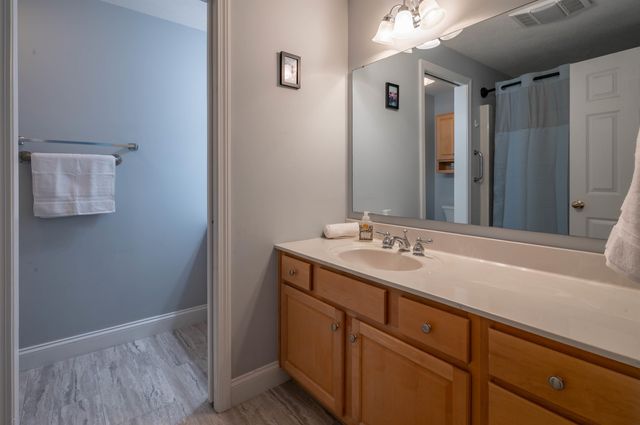 11 Blueberry Lane, East Kingston, NH 03827