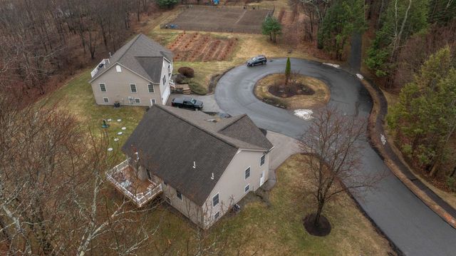 11 Blueberry Lane, East Kingston, NH 03827