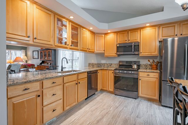 11 Blueberry Lane, East Kingston, NH 03827