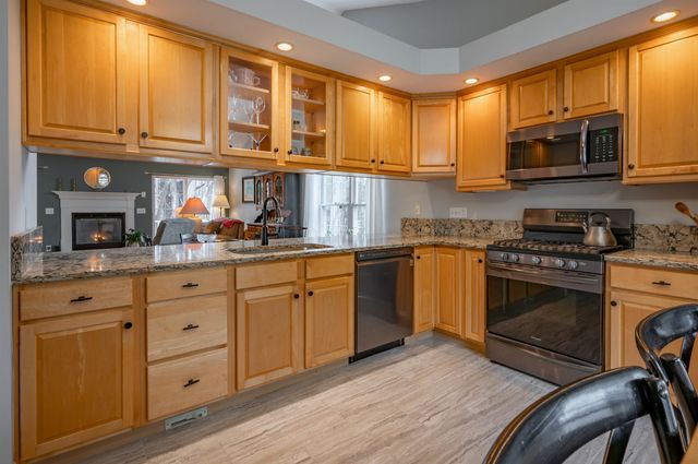 11 Blueberry Lane, East Kingston, NH 03827