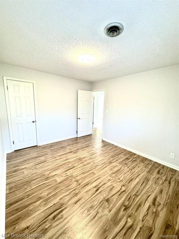 158 Marlborough Drive, Bloomfield Hills, MI 48302