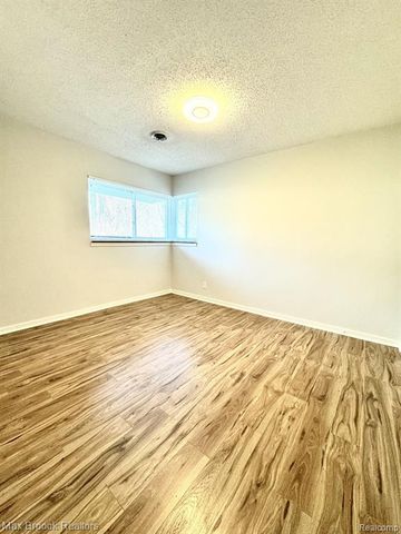 158 Marlborough Drive, Bloomfield Hills, MI 48302