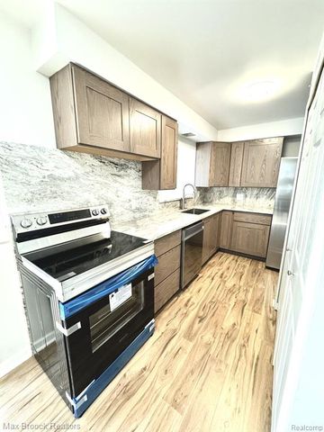 158 Marlborough Drive, Bloomfield Hills, MI 48302