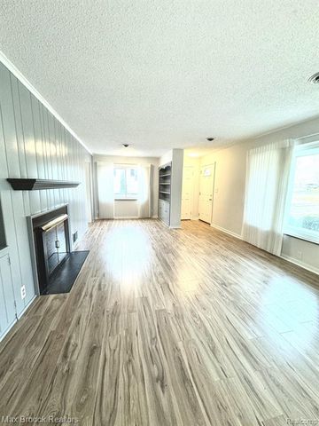 158 Marlborough Drive, Bloomfield Hills, MI 48302