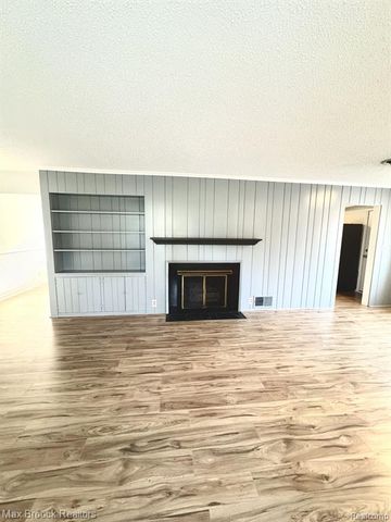 158 Marlborough Drive, Bloomfield Hills, MI 48302