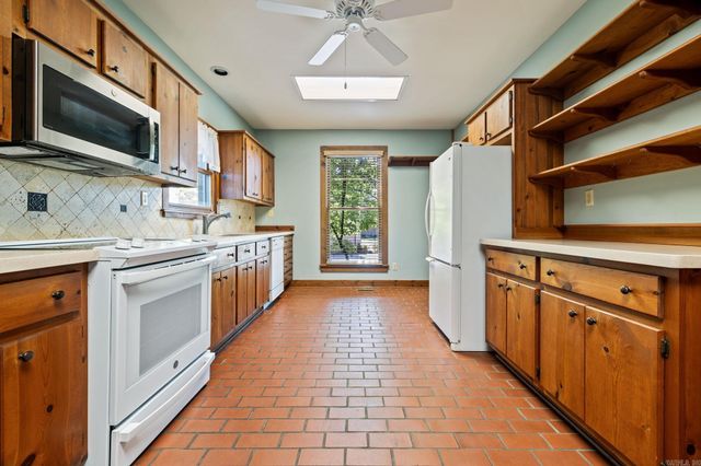 1204 N Point Lane, North Little Rock, AR 72118