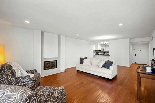 2512 E Willow Street 104, Signal Hill, CA 90755