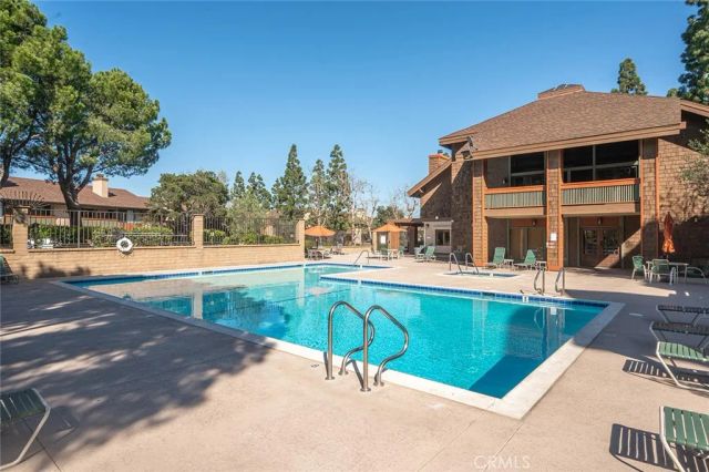 2512 E Willow Street 104, Signal Hill, CA 90755