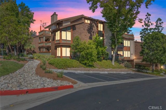 2512 E Willow Street 104, Signal Hill, CA 90755