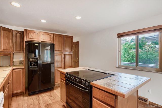 8221 W 70th Avenue, Arvada, CO 80004