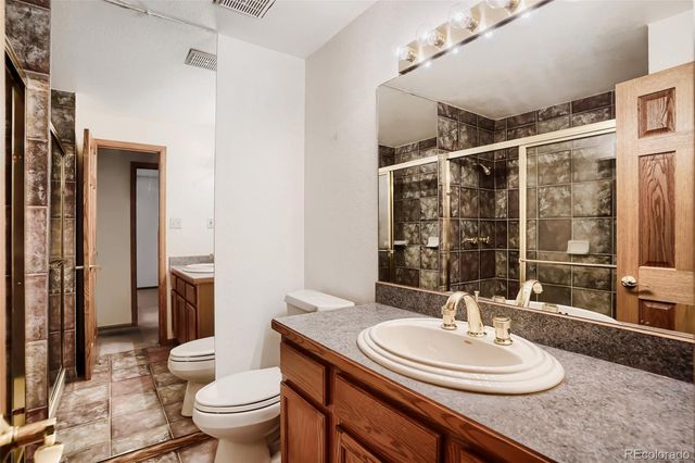 8221 W 70th Avenue, Arvada, CO 80004