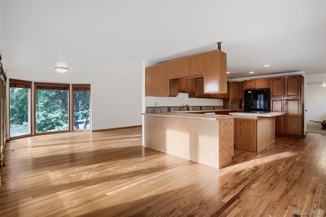 8221 W 70th Avenue, Arvada, CO 80004