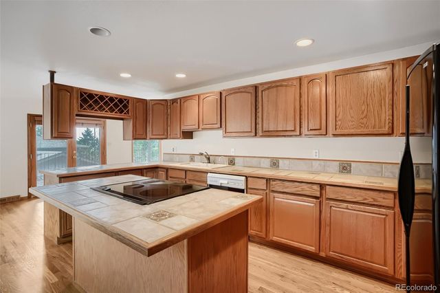 8221 W 70th Avenue, Arvada, CO 80004