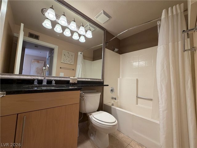 210 East Flamingo Road 426, Las Vegas, NV 89169