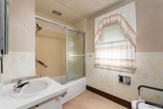 48 Whitfield Avenue, Buffalo, NY 14220