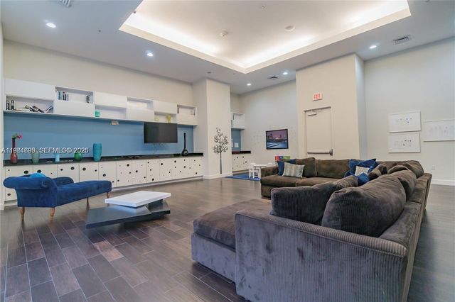 18800 NE 29th Avenue 512, Aventura, FL 33180