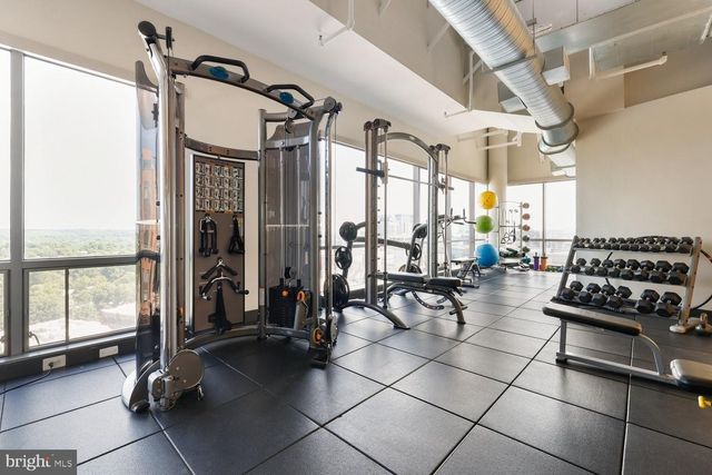1504 N SCOTT ST #TH-2, Arlington, VA 22209