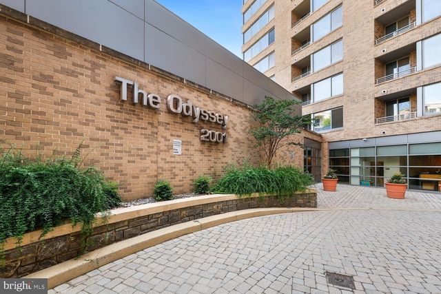 1504 N SCOTT ST #TH-2, Arlington, VA 22209