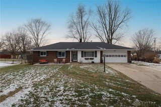 2121 La Grange Road, Beavercreek, OH 45431