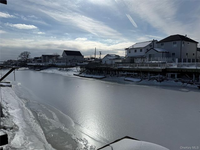 5 Bayview Avenue, Howard Beach, NY 11414