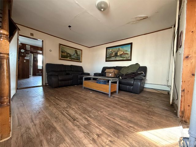 5 Bayview Avenue, Howard Beach, NY 11414