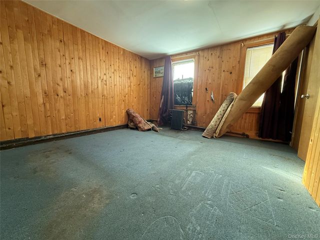 5 Bayview Avenue, Howard Beach, NY 11414