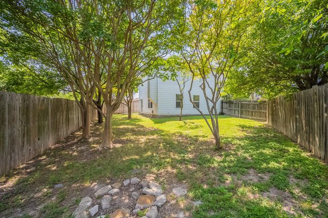 108 Briarwood CT, Kyle, TX 78640