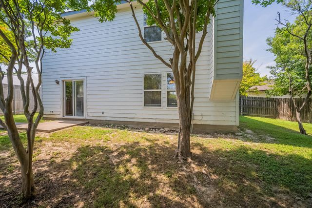 108 Briarwood CT, Kyle, TX 78640