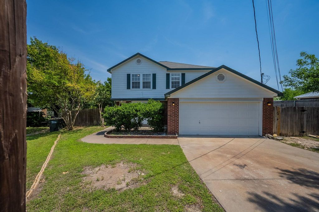 108 Briarwood CT, Kyle, TX 78640