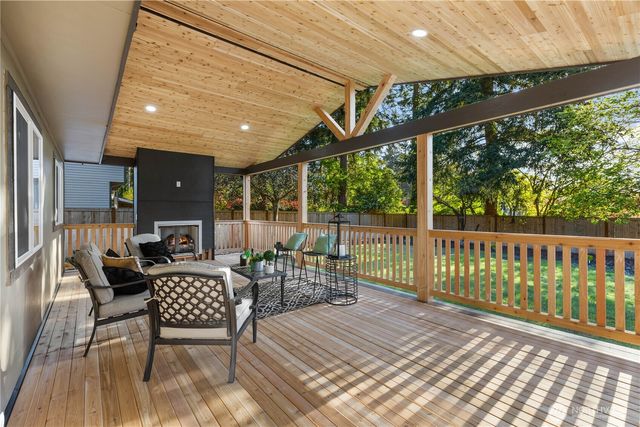 13820 60th Avenue W, Edmonds, WA 98026