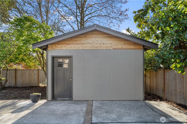 13820 60th Avenue W, Edmonds, WA 98026