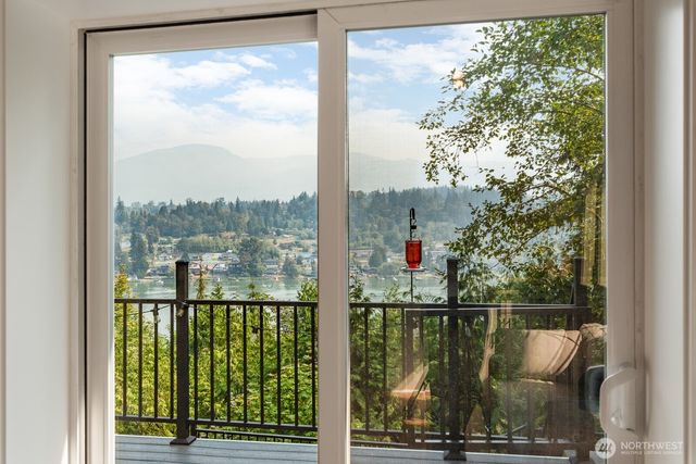 18776 W Big Lake Boulevard, Mount Vernon, WA 98274