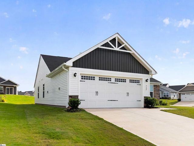938 Rev Robert Reid Street, Reidville, SC 29375