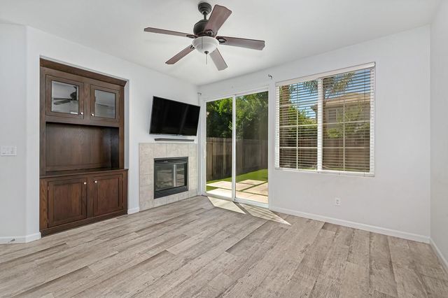 611 Equinox Loop, Lincoln, CA 95648