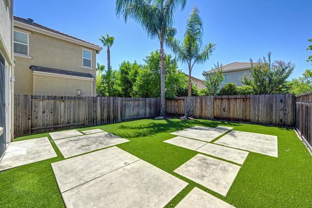 611 Equinox Loop, Lincoln, CA 95648