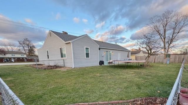 8201 W Smith Street, Yorktown, IN 47396