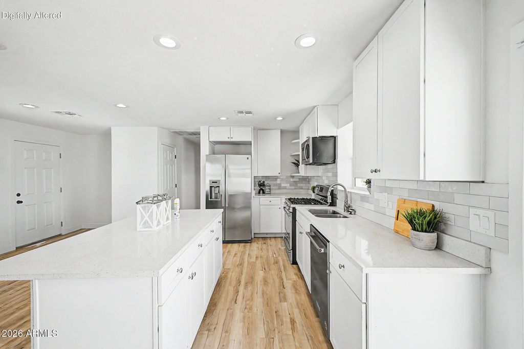3746 W GRANT Street, Phoenix, AZ 85009 — photo 4
