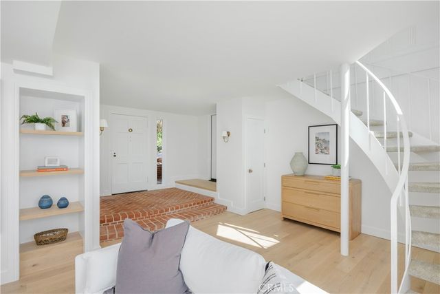 31927 Hayes Place, Laguna Beach, CA 92651