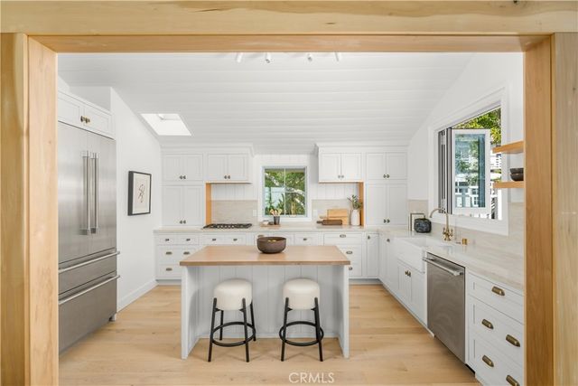 31927 Hayes Place, Laguna Beach, CA 92651