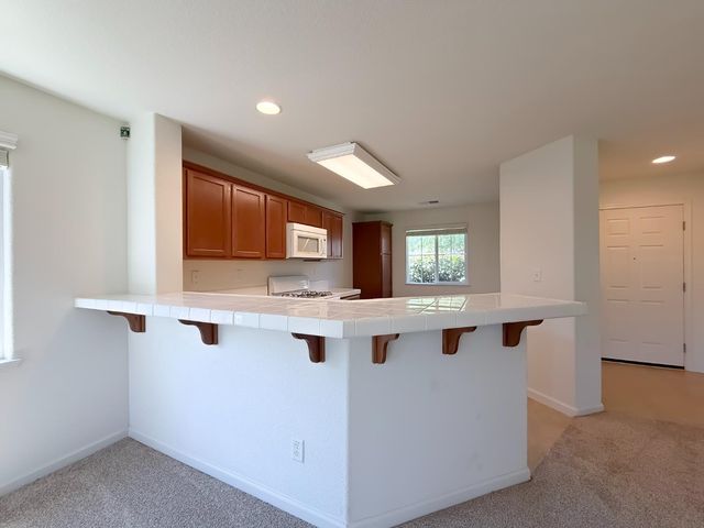 1572 Minories Dr, Plumas Lake, CA 95961