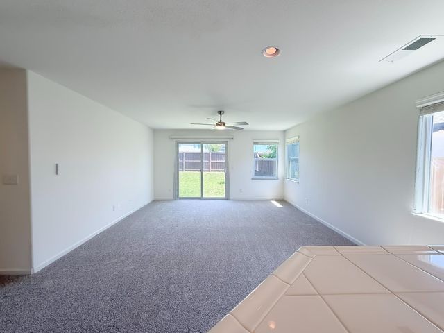 1572 Minories Dr, Plumas Lake, CA 95961